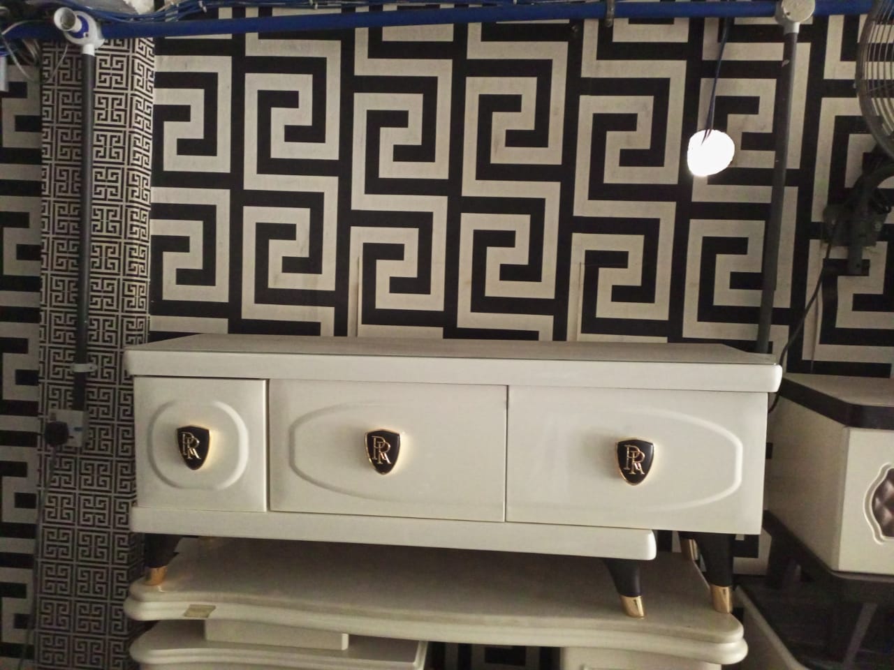 Sun-Pilot Interiors Center Table - Image 4